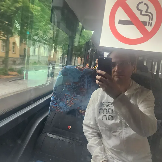 Spiegelfoto im Bus Doktor Motayagheni