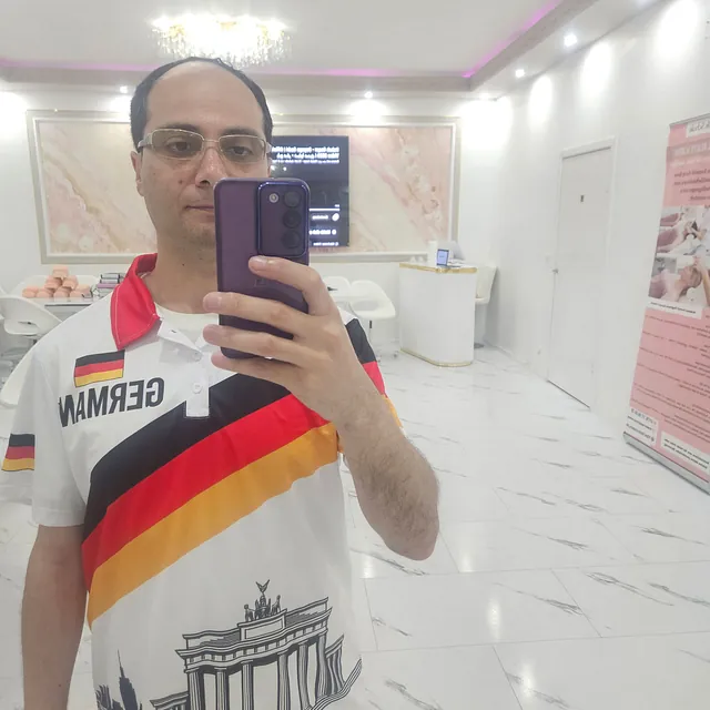 Spiegelselfie Doktor Motayagheni